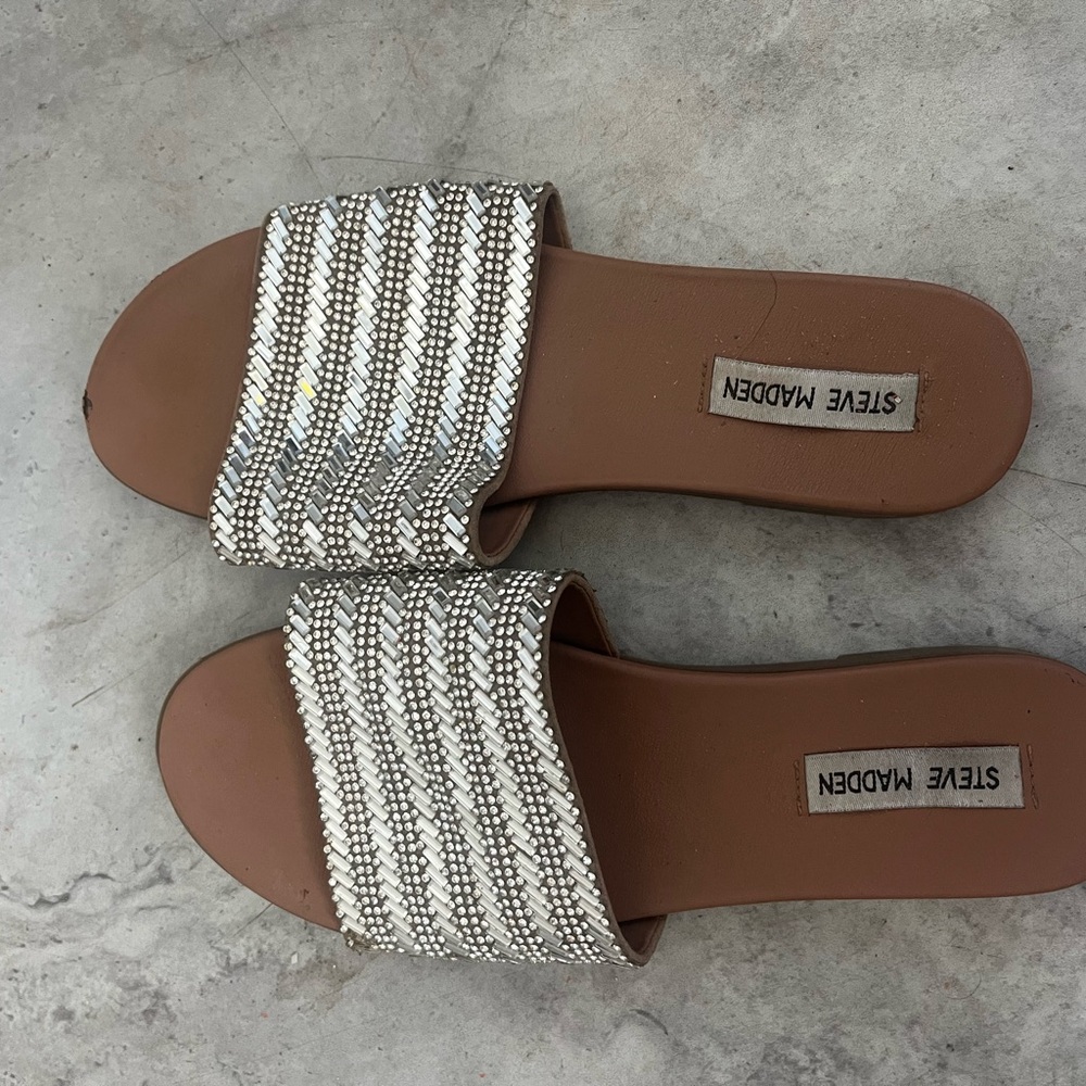 Steve Madden slip on sandals